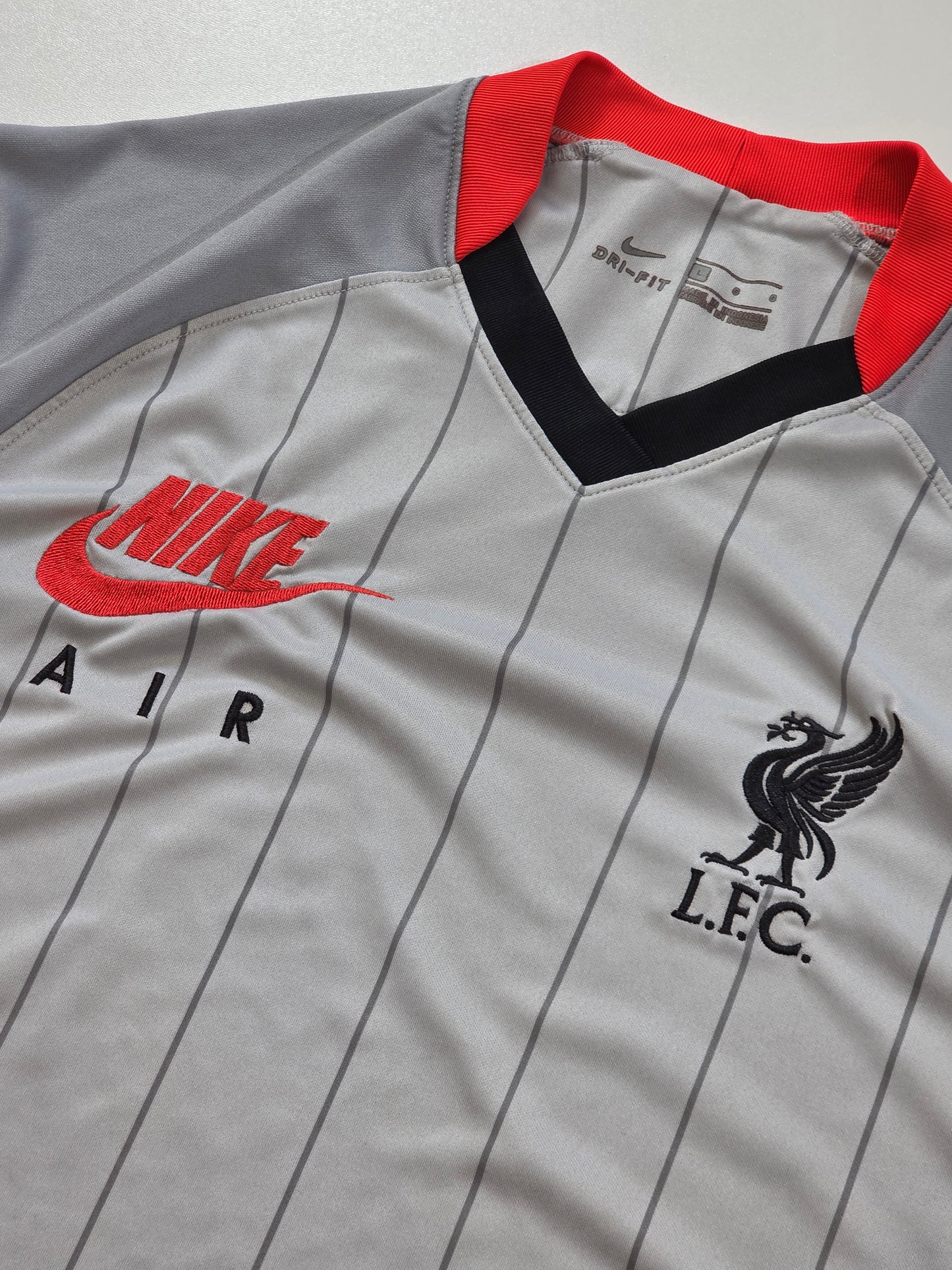 Liverpool FC × Air Max 2021/22 Stadium
