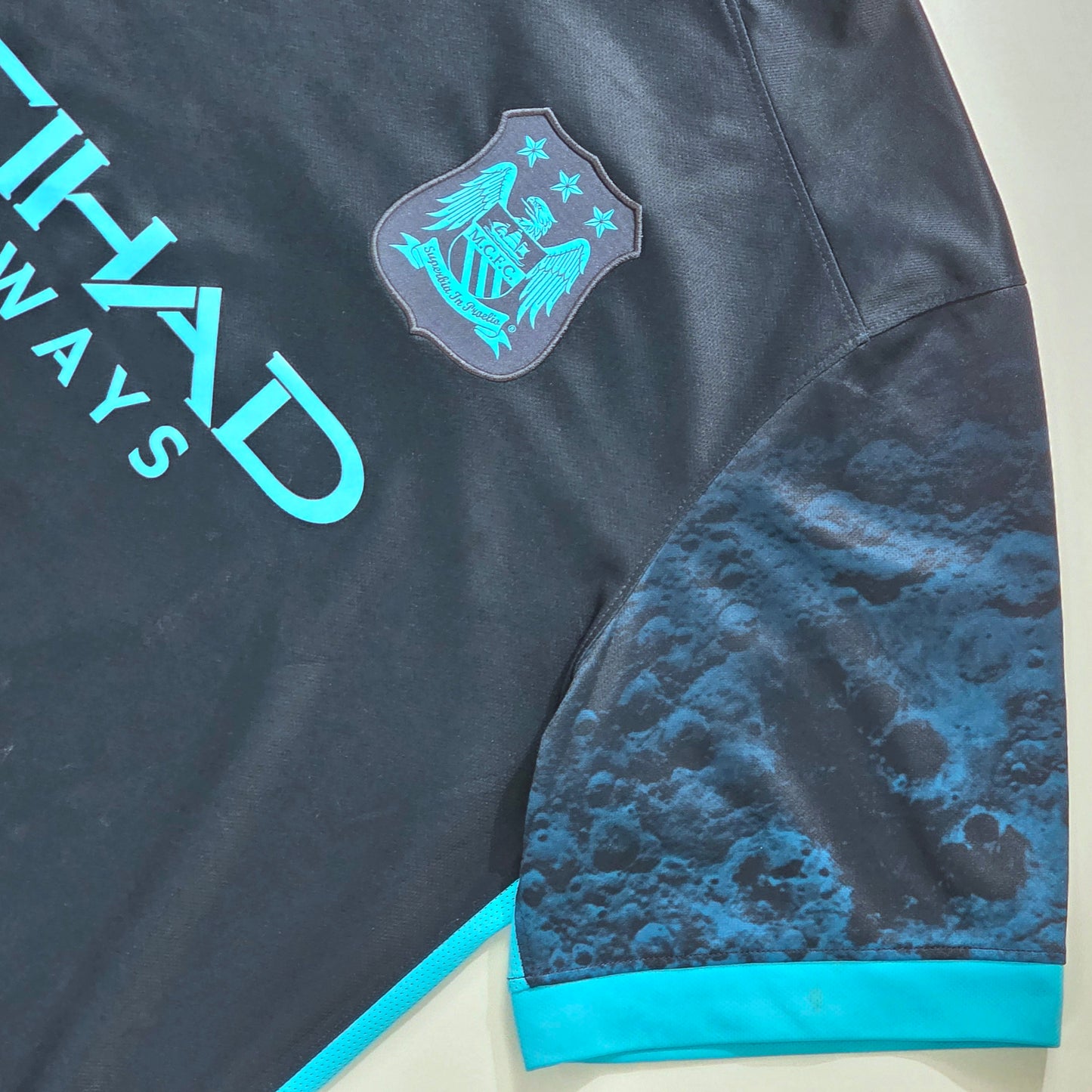 Manchester City 2015/16 Away