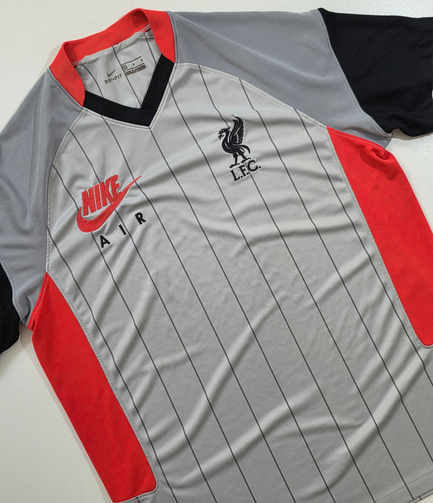 Liverpool FC × Air Max 2021/22 Stadium